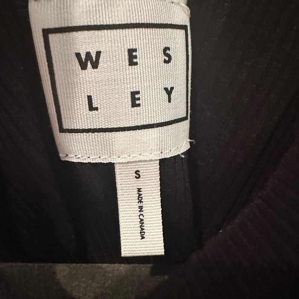 Wesley Tank - Picture 2 of 2